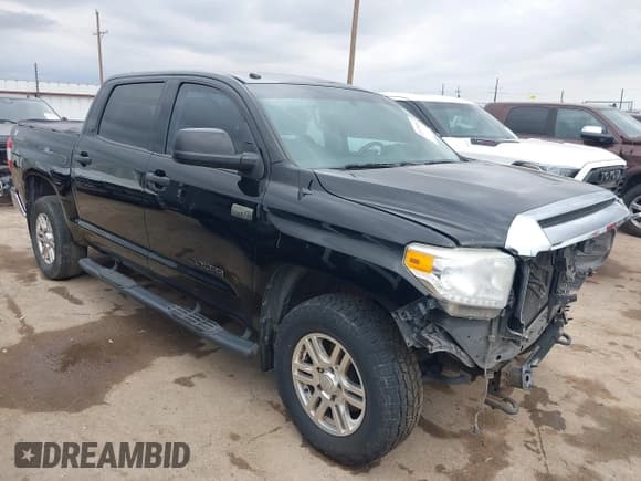 ✅ 2017 Toyota Tundra SR5 • VIN: 5TFDW5F10HX621223 • Lot: 43378082. Listed on IAAI with 180,203 mi. Free auction sales archive from the USA and detailed vehicle history report at DreamBid. Image 1.