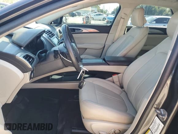 ✅ 2017 Lincoln MKZ Premiere • VIN: 3LN6L5A92HR626619 • Лот: 80152695. Опубликован ранее на Copart с пробегом 127 679 миль. Бесплатный доступ к архиву аукционных продаж из США и подробный отчёт об истории автомобиля на DreamBid. Изображение 7.