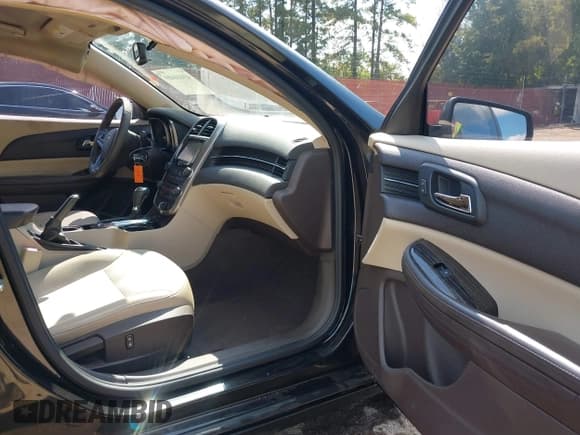 ✅ 2014 Chevrolet Malibu LT • VIN: 1G11C5SLXEF273864 • Lot: 43410489. Listed on IAAI with 155,912 mi. Free auction sales archive from the USA and detailed vehicle history report at DreamBid. Image 5.