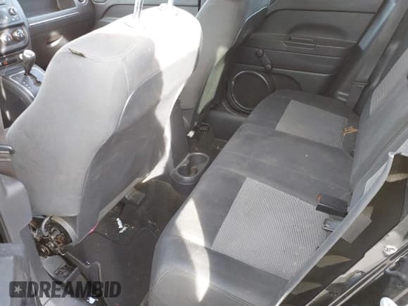 ✅ 2015 Jeep Patriot Altitude • VIN: 1C4NJPBA4FD377255 • Лот: 41700930. Опубликован ранее на IAAI с пробегом 112 094 миль. Бесплатный доступ к архиву аукционных продаж из США и подробный отчёт об истории автомобиля на DreamBid. Изображение 8.