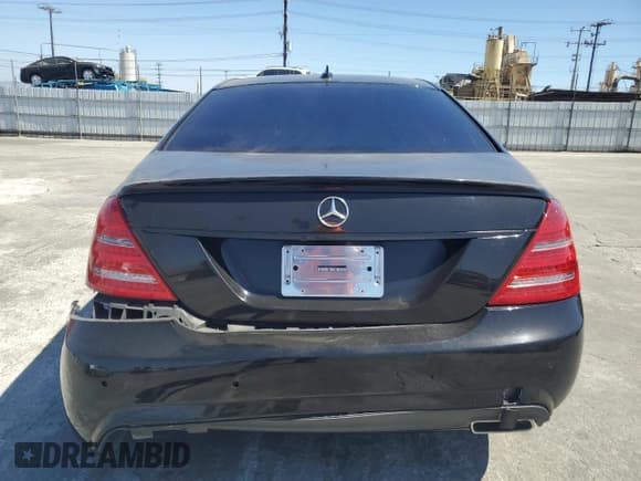✅ 2010 Mercedes-Benz S 550 • VIN: WDDNG7BBXAA308562 • Lot: 67060454. Wystawiony na Copart z przebiegiem 101 780 mil. Bezpłatny archiwum sprzedaży aukcyjnych z USA i szczegółowy raport historii pojazdu na DreamBid. Zdjęcie 6.