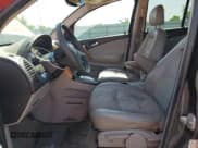 ✅ 2007 Saturn VUE V6 • VIN: 5GZCZ53427S818244 • Lot: 55931705. Wystawiony na Copart z przebiegiem 128 344 mil. Bezpłatny archiwum sprzedaży aukcyjnych z USA i szczegółowy raport historii pojazdu na DreamBid. Zdjęcie 7.