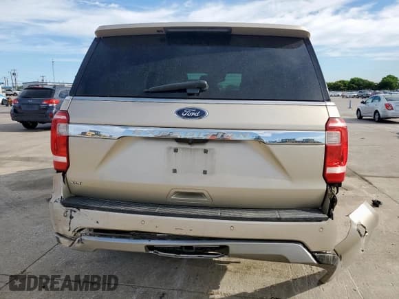 ✅ 2018 Ford Expedition XLT • VIN: 1FMJU1HT6JEA70762 • Lot: 57951055. Wystawiony na Copart z przebiegiem 120 233 mil. Bezpłatny archiwum sprzedaży aukcyjnych z USA i szczegółowy raport historii pojazdu na DreamBid. Zdjęcie 6.