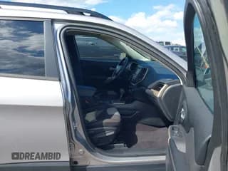 ✅ 2018 Jeep Cherokee Latitude • VIN: 1C4PJLCB8JD542810 • Лот: 43382864. Опубликован ранее на IAAI с пробегом 39 452 миль. Бесплатный доступ к архиву аукционных продаж из США и подробный отчёт об истории автомобиля на DreamBid. Изображение 5.