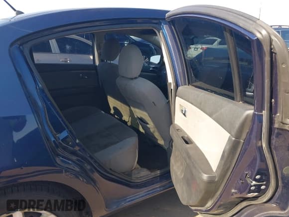 ✅ 2012 Nissan Sentra S • VIN: 3N1AB6AP8CL700663 • Lot: 43826436. Wystawiony na IAAI z przebiegiem 174 355 mil. Bezpłatny archiwum sprzedaży aukcyjnych z USA i szczegółowy raport historii pojazdu na DreamBid. Zdjęcie 8.