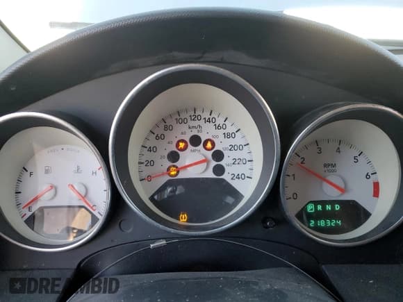 ✅ 2009 Dodge Caliber SXT • VIN: 1B3HB48A49D220914 • Лот: 87677285. Опубликован ранее на Copart с пробегом 218 324 миль. Бесплатный доступ к архиву аукционных продаж из США и подробный отчёт об истории автомобиля на DreamBid. Изображение 9.