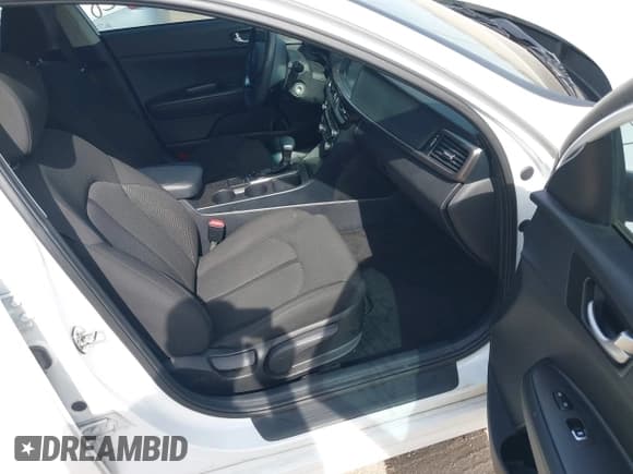 ✅ 2018 Kia Optima S • VIN: 5XXGT4L37JG217435 • Lot: 42114026. Listed on IAAI with 110,982 mi. Free auction sales archive from the USA and detailed vehicle history report at DreamBid. Image 5.