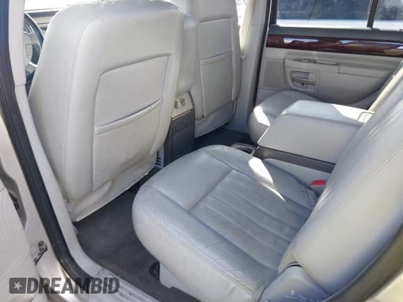 ✅ 2005 Lincoln Aviator • VIN: 5LMEU68HX5ZJ28331 • Lot: 41739405. Listed on IAAI with 198,194 mi. Free auction sales archive from the USA and detailed vehicle history report at DreamBid. Image 8.