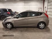 ✅ 2017 Hyundai Accent SE • VIN: KMHCT5AE0HU357108 • Lot: 43334897. Wystawiony na IAAI z przebiegiem 135 537 mil. Bezpłatny archiwum sprzedaży aukcyjnych z USA i szczegółowy raport historii pojazdu na DreamBid. Zdjęcie 15.