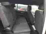 2023 Chevrolet Tahoe Commercial z VIN 1GNSKLED0PR300490, wystawiony jako Copart lot #70027635 z przebiegiem 29 434 mil mil oraz Szkoda całkowita • Salvage title. Historia ofert i sprzedaży dostępna na DreamBid. Obrazek 11.