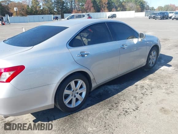 ✅ 2008 Lexus ES 330 • VIN: JTHBJ46G582273211 • Lot: 43746481. Listed on IAAI with 188,602 mi. Free auction sales archive from the USA and detailed vehicle history report at DreamBid. Image 4.