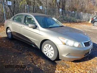 ✅ 2010 Honda Accord LX • VIN: 1HGCP2F35AA152410 • Lot: 43828957. Listed on IAAI with 109,406 mi. Free auction sales archive from the USA and detailed vehicle history report at DreamBid. Image 1.