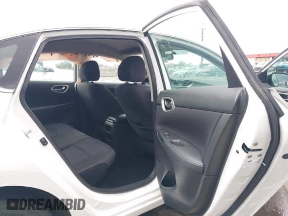 ✅ 2017 Nissan Sentra SV • VIN: 3N1AB7AP0HL686495 • Лот: 43443068. Опубликован ранее на IAAI с пробегом 155 319 миль. Бесплатный доступ к архиву аукционных продаж из США и подробный отчёт об истории автомобиля на DreamBid. Изображение 8.