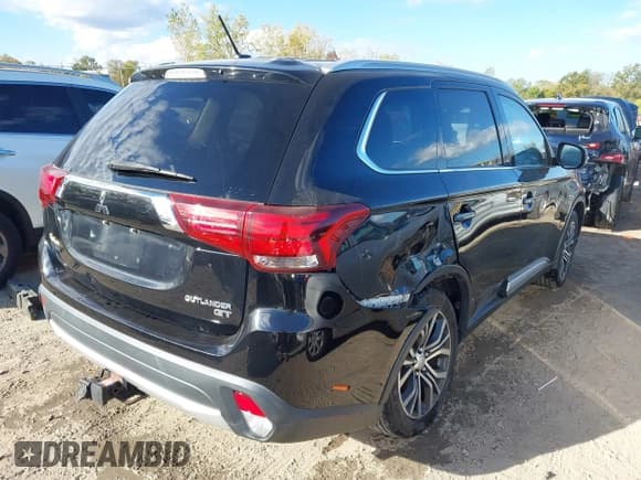 ✅ 2016 Mitsubishi Outlander GT • VIN: JA4JZ4AXXGZ003095 • Lot: 43361108. Listed on IAAI with 216,885 mi. Free auction sales archive from the USA and detailed vehicle history report at DreamBid. Image 4.