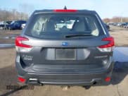 ✅ 2024 Subaru Forester • VIN: JF2SKAAC8RH417674 • Lot: 41863970. Listed on IAAI with 2,724 mi. Free auction sales archive from the USA and detailed vehicle history report at DreamBid. Image 16.