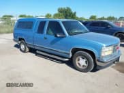 ✅ 1996 GMC Sierra 1500 • VIN: 2GTEC19M9T1527701 • Lot: 43289683. Wystawiony na IAAI z przebiegiem 297 195 mil. Bezpłatny archiwum sprzedaży aukcyjnych z USA i szczegółowy raport historii pojazdu na DreamBid. Zdjęcie 1.
