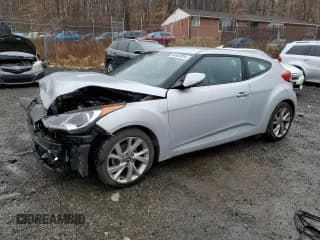 ✅ 2017 Hyundai Veloster • VIN: KMHTC6AD7HU323275 • Lot: 84652034. Wystawiony na Copart z przebiegiem 113 879 mil. Bezpłatny archiwum sprzedaży aukcyjnych z USA i szczegółowy raport historii pojazdu na DreamBid. Zdjęcie 1.