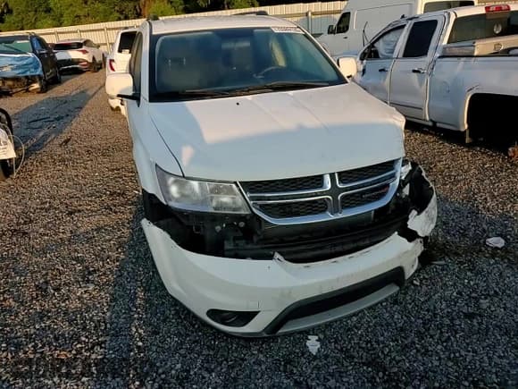 ✅ 2014 Dodge Journey SXT • VIN: 3C4PDCBB6ET180954 • Lot: 70389135. Wystawiony na Copart z przebiegiem 156 721 mil. Bezpłatny archiwum sprzedaży aukcyjnych z USA i szczegółowy raport historii pojazdu na DreamBid. Zdjęcie 14.