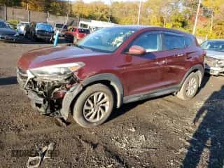 2017 Hyundai Tucson SE z VIN KM8J23A40HU254647, wystawiony jako Copart lot #90848385 z przebiegiem 53 762 mil mil oraz Szkoda całkowita • Salvage title. Historia ofert i sprzedaży dostępna na DreamBid. Obrazek 1.