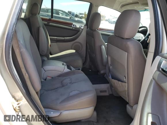 ✅ 2006 Chrysler Pacifica Touring • VIN: 2A8GM68426R871468 • Lot: 66408315. Wystawiony na Copart z przebiegiem 209 661 mil. Bezpłatny archiwum sprzedaży aukcyjnych z USA i szczegółowy raport historii pojazdu na DreamBid. Zdjęcie 11.