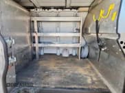 ✅ 2019 Chevrolet Express Cargo • VIN: 1GCWGAFP4K1242173 • Lot: 91474505. Wystawiony na Copart z przebiegiem 175 154 mil. Bezpłatny archiwum sprzedaży aukcyjnych z USA i szczegółowy raport historii pojazdu na DreamBid. Zdjęcie 11.