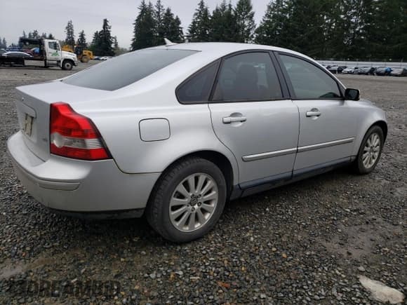 ✅ 2004 Volvo S40 • VIN: YV1MS382242015462 • Lot: 80990264. Listed on Copart with 193,137 mi. Free auction sales archive from the USA and detailed vehicle history report at DreamBid. Image 3.