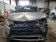 ✅ 2020 Mitsubishi Outlander SE • VIN: JA4AD3A33LZ032471 • Lot: 91442135. Listed on Copart with 93,990 mi. Free auction sales archive from the USA and detailed vehicle history report at DreamBid. Image 5.