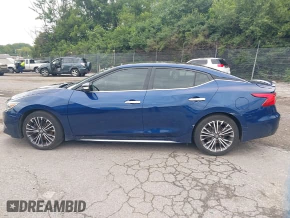 ✅ 2017 Nissan Maxima SR • VIN: 1N4AA6AP2HC413974 • Lot: 42890237. Wystawiony na IAAI z przebiegiem 64 258 mil. Bezpłatny archiwum sprzedaży aukcyjnych z USA i szczegółowy raport historii pojazdu na DreamBid. Zdjęcie 15.