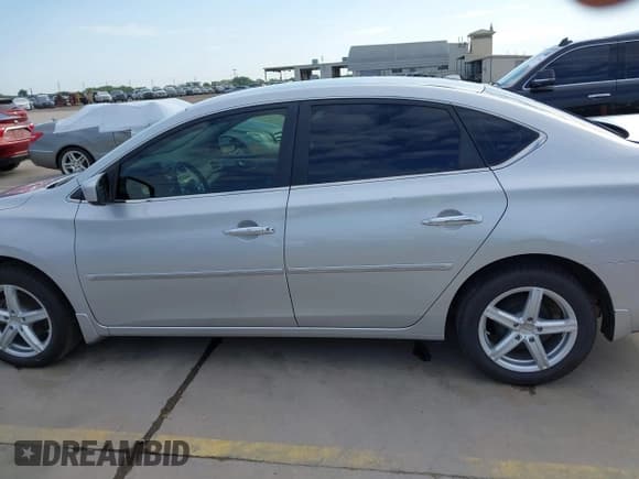 ✅ 2014 Nissan Sentra S • VIN: 3N1AB7AP3EY302739 • Lot: 42320957. Listed on IAAI with 129,433 mi. Free auction sales archive from the USA and detailed vehicle history report at DreamBid. Image 14.