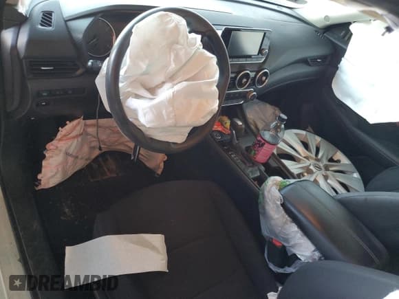 ✅ 2024 Nissan Sentra S • VIN: 3N1AB8BV4RY292988 • Лот: 90516275. Опубликован ранее на Copart с пробегом Не указан. Бесплатный доступ к архиву аукционных продаж из США и подробный отчёт об истории автомобиля на DreamBid. Изображение 8.