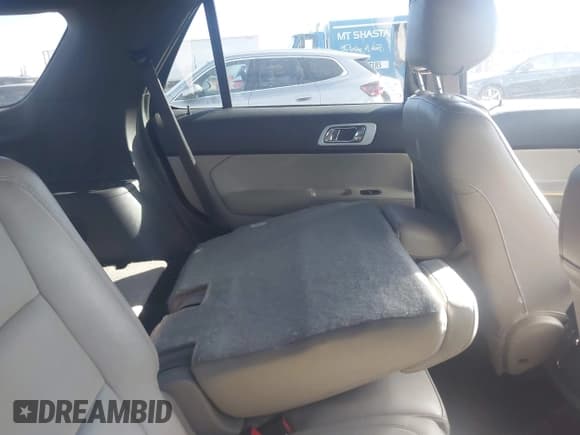 ✅ 2015 Ford Explorer XLT • VIN: 1FM5K8D8XFGB52877 • Лот: 43874339. Опубликован ранее на IAAI с пробегом 144 386 миль. Бесплатный доступ к архиву аукционных продаж из США и подробный отчёт об истории автомобиля на DreamBid. Изображение 8.