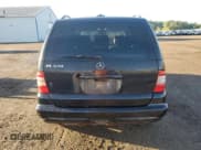 ✅ 2003 Mercedes-Benz M 320 • VIN: 4JGAB54E03A378329 • Лот: 72962624. Опубликован ранее на Copart с пробегом 219 345 миль. Бесплатный доступ к архиву аукционных продаж из США и подробный отчёт об истории автомобиля на DreamBid. Изображение 6.