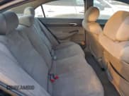 ✅ 2007 Honda Civic LX • VIN: 1HGFA15507L031213 • Lot: 94589145. Wystawiony na Copart z przebiegiem 175 134 mil. Bezpłatny archiwum sprzedaży aukcyjnych z USA i szczegółowy raport historii pojazdu na DreamBid. Zdjęcie 10.