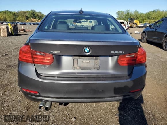 ✅ 2013 BMW 3 Series 328i xDrive • VIN: WBA3B3C54DF538734 • Lot: 70191615. Listed on Copart with 93,447 mi. Free auction sales archive from the USA and detailed vehicle history report at DreamBid. Image 6.