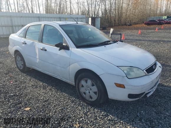 ✅ 2007 Ford Focus S • VIN: 1FAHP34N87W166818 • Lot: 93481245. Wystawiony na Copart z przebiegiem 137 526 mil. Bezpłatny archiwum sprzedaży aukcyjnych z USA i szczegółowy raport historii pojazdu na DreamBid. Zdjęcie 4.
