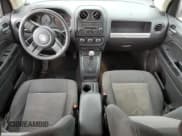 ✅ 2016 Jeep Compass Sport • VIN: 1C4NJDBB3GD586575 • Lot: 81213505. Wystawiony na Copart z przebiegiem 116 576 mil. Bezpłatny archiwum sprzedaży aukcyjnych z USA i szczegółowy raport historii pojazdu na DreamBid. Zdjęcie 8.