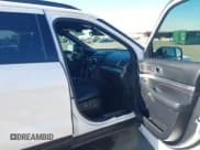 ✅ 2018 Ford Explorer Sport • VIN: 1FM5K8GT6JGC87122 • Lot: 43673299. Wystawiony na IAAI z przebiegiem 118 391 mil. Bezpłatny archiwum sprzedaży aukcyjnych z USA i szczegółowy raport historii pojazdu na DreamBid. Zdjęcie 5.