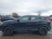 ✅ 2019 Nissan Rogue S • VIN: JN1BJ1CR8KW338173 • Lot: 43788100. Wystawiony na IAAI z przebiegiem 74 627 mil. Bezpłatny archiwum sprzedaży aukcyjnych z USA i szczegółowy raport historii pojazdu na DreamBid. Zdjęcie 14.