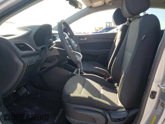 ✅ 2020 Hyundai Accent SE • VIN: 3KPC24A67LE092107 • Лот: 49967315. Опубликован ранее на Copart с пробегом 32 896 миль. Бесплатный доступ к архиву аукционных продаж из США и подробный отчёт об истории автомобиля на DreamBid. Изображение 7.