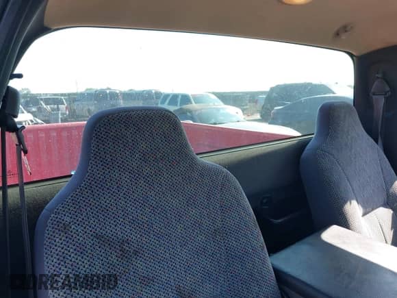 2001 Dodge 1500 with VIN 1B7HC16Z11S735176, listed as a IAAI auction lot 42701943 with 268,564 mi miles and . Bid and sale history available at DreamBid. Image 8.