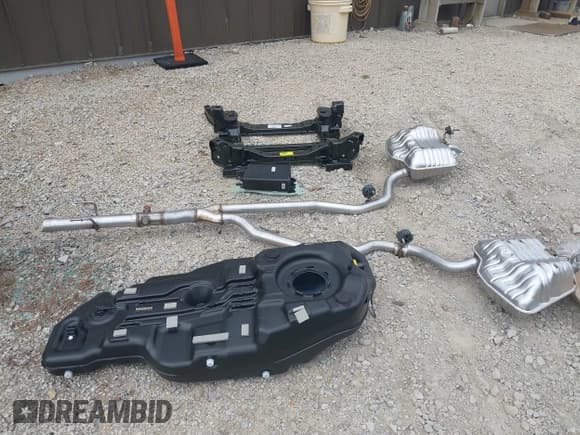 ✅ 2025 Ford Explorer Active • VIN: 1FMUK8DHXSGA70668 • Lot: 43329976. Listed on IAAI with 6,294 mi. Free auction sales archive from the USA and detailed vehicle history report at DreamBid. Image 12.