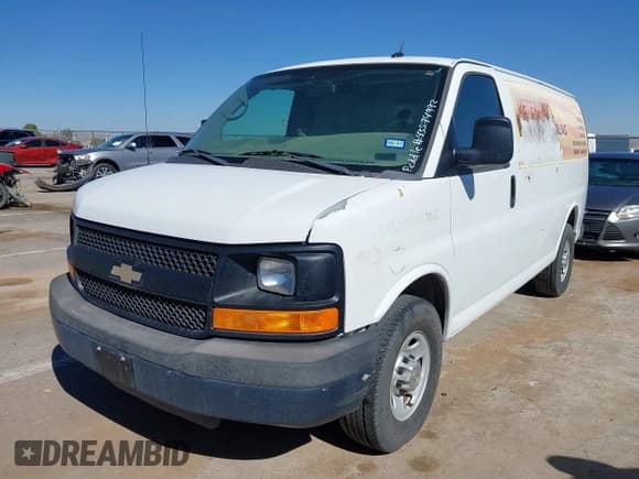 ✅ 2013 Chevrolet Express Cargo • VIN: 1GCWGFFA0D1114704 • Lot: 43574992. Wystawiony na IAAI z przebiegiem 214 816 mil. Bezpłatny archiwum sprzedaży aukcyjnych z USA i szczegółowy raport historii pojazdu na DreamBid. Zdjęcie 2.