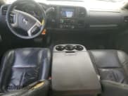 ✅ 2009 GMC Sierra 2500HD SLE • VIN: 1GTHK53669F109714 • Lot: 49040025. Wystawiony na Copart z przebiegiem 129 280 mil. Bezpłatny archiwum sprzedaży aukcyjnych z USA i szczegółowy raport historii pojazdu na DreamBid. Zdjęcie 8.