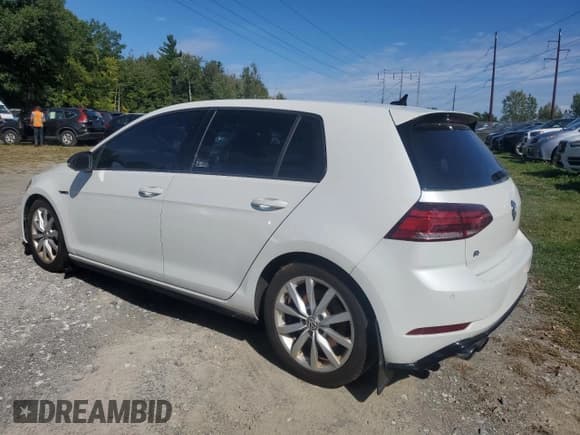 ✅ 2019 Volkswagen Golf R • VIN: WVWWA7AU5KW218694 • Lot: 80943305. Wystawiony na Copart z przebiegiem 88 209 mil. Bezpłatny archiwum sprzedaży aukcyjnych z USA i szczegółowy raport historii pojazdu na DreamBid. Zdjęcie 3.