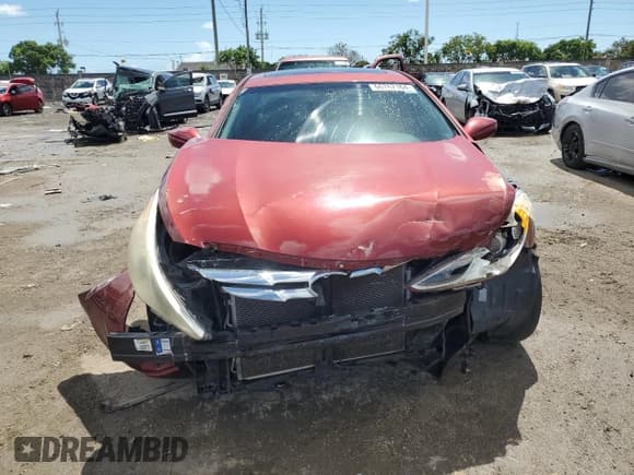 ✅ 2013 Hyundai Sonata SE • VIN: 5NPEC4AC0DH721666 • Lot: 66767164. Listed on Copart with 186,491 mi. Free auction sales archive from the USA and detailed vehicle history report at DreamBid. Image 5.