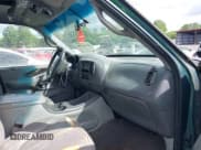 ✅ 2000 Ford Expedition XLT • VIN: 1FMPU16L6YLB32745 • Lot: 42344700. Listed on IAAI with Not provided. Free auction sales archive from the USA and detailed vehicle history report at DreamBid. Image 5.