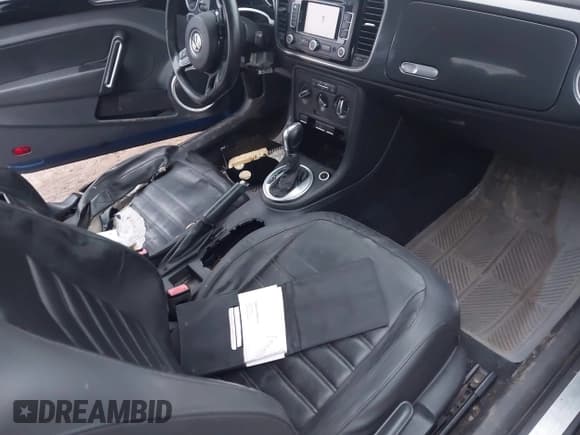 ✅ 2012 Volkswagen Beetle Turbo • VIN: 3VWVA7AT3CM608873 • Lot: 43430937. Listed on IAAI with 75,031 mi. Free auction sales archive from the USA and detailed vehicle history report at DreamBid. Image 5.