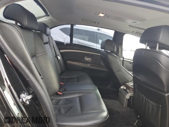 ✅ 2007 BMW 7 Series 750Li • VIN: WBAHN83527DT75530 • Lot: 90488655. Listed on Copart with 117,174 mi. Free auction sales archive from the USA and detailed vehicle history report at DreamBid. Image 10.