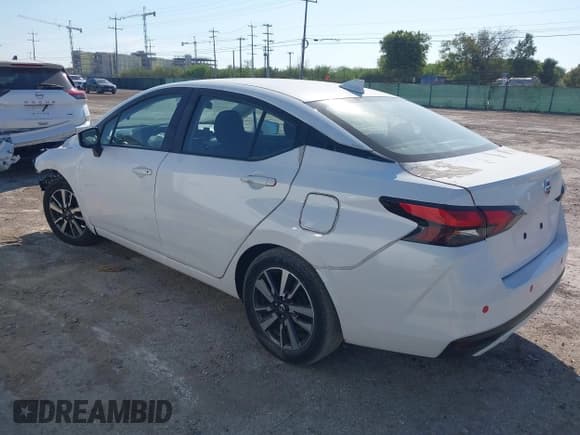 ✅ 2022 Nissan Versa SV • VIN: 3N1CN8EV9NL852832 • Lot: 43142264. Wystawiony na IAAI z przebiegiem 56 638 mil. Bezpłatny archiwum sprzedaży aukcyjnych z USA i szczegółowy raport historii pojazdu na DreamBid. Zdjęcie 3.