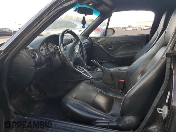 ✅ 2004 Mazda MX-5 Miata Cloth • VIN: JM1NB353640403605 • Lot: 76300484. Wystawiony na Copart z przebiegiem 120 917 mil. Bezpłatny archiwum sprzedaży aukcyjnych z USA i szczegółowy raport historii pojazdu na DreamBid. Zdjęcie 7.